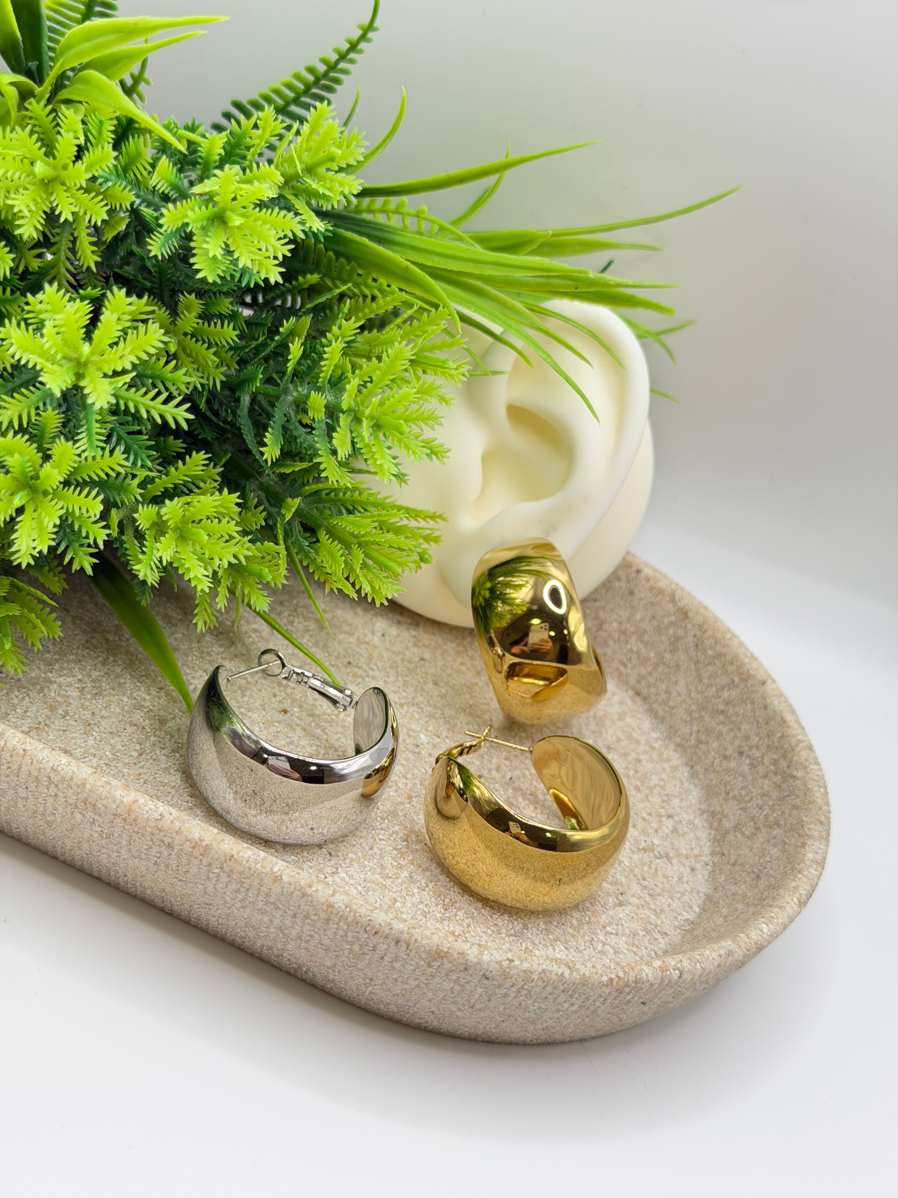 Mono Orecchino Filippine