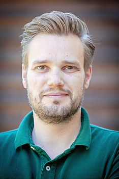 Daniel Martens Leitung _edited.jpg