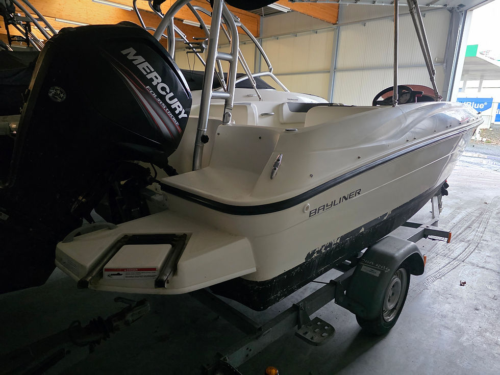Thumbnail: Bayliner E5