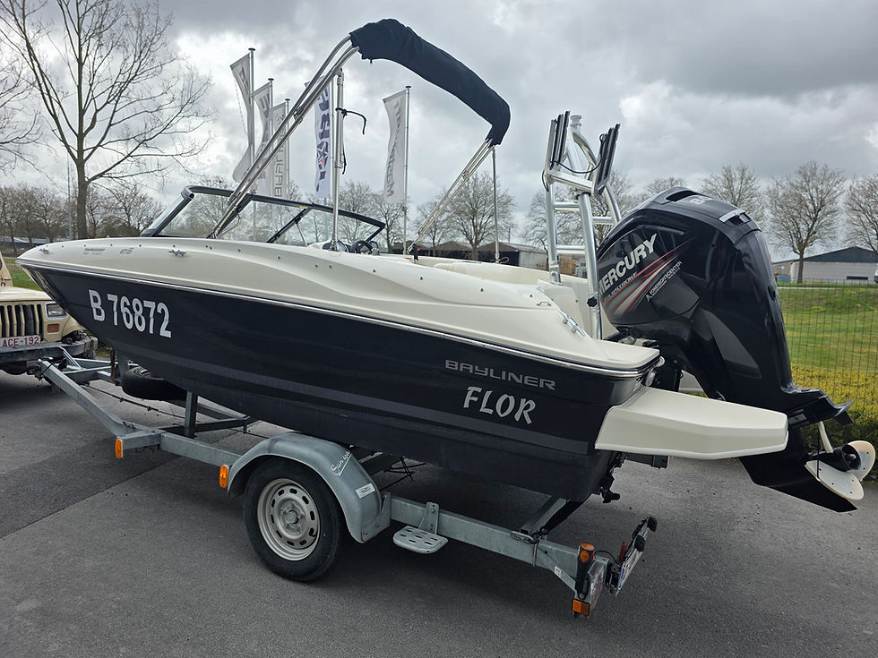 Thumbnail: Bayliner E5