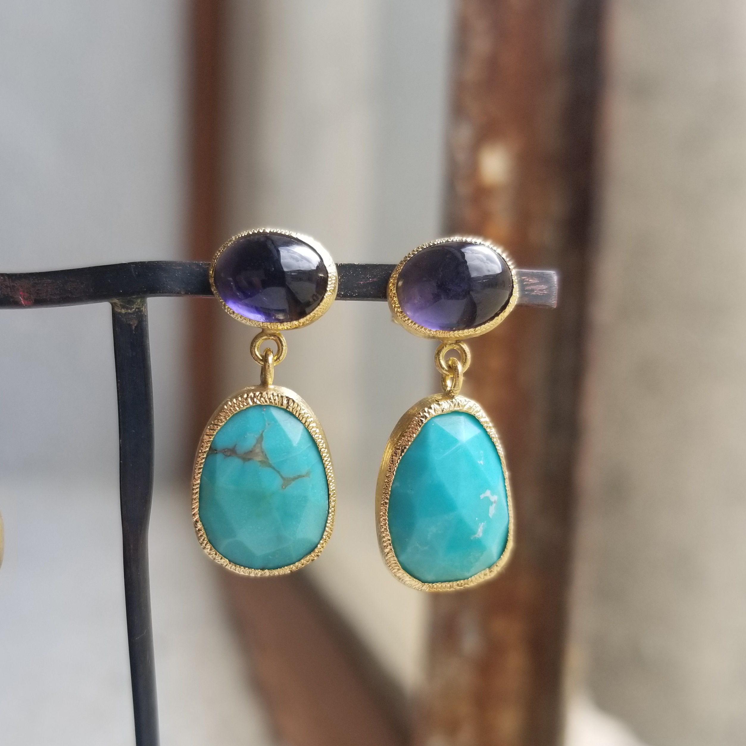 Boucles bleues - iolites et turquoises