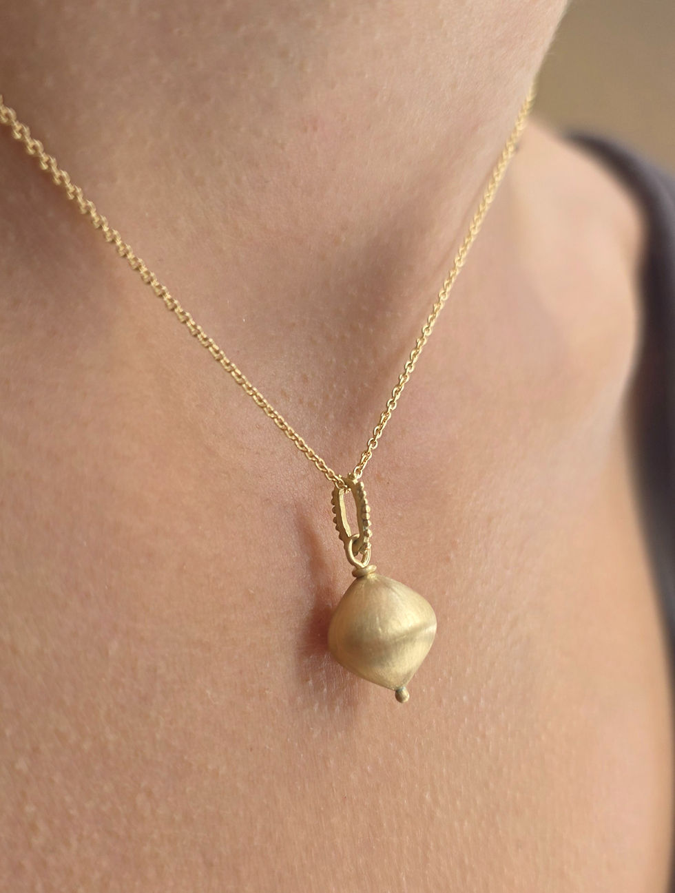 Thumbnail:  Noisette pendent