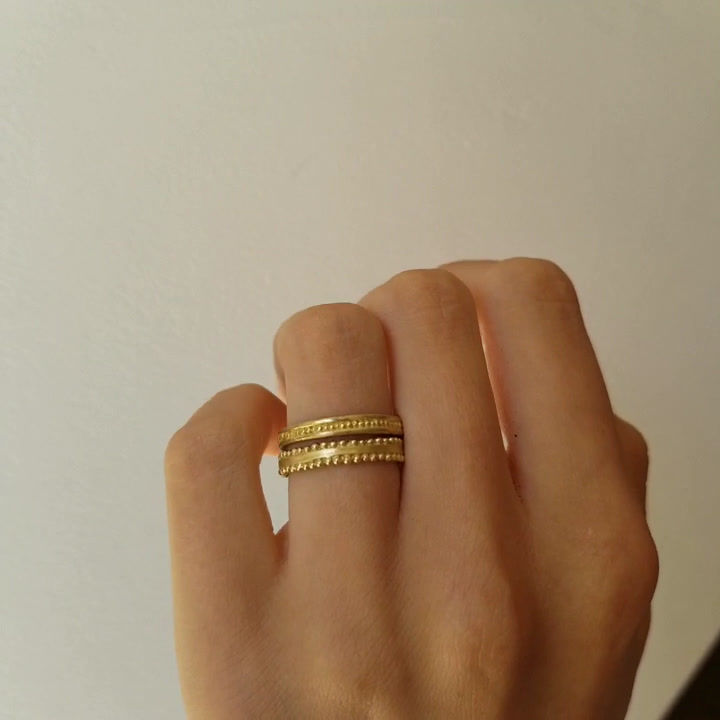 Thumbnail: Ring with fine gold beads.