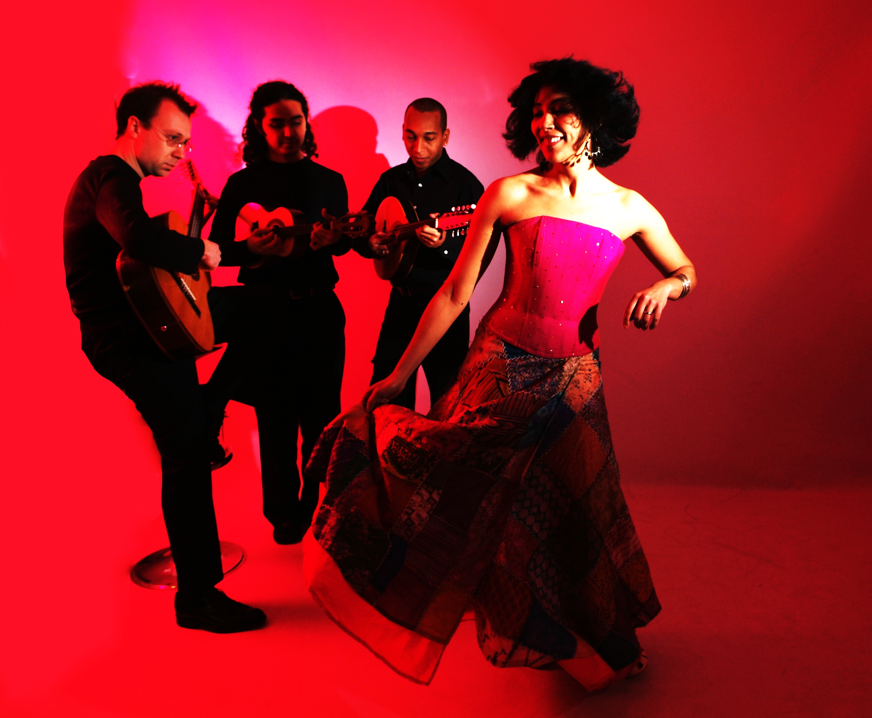 Caratinga QUARTET - Red Full Size Image