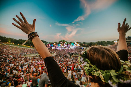 TUDO O QUE VOCÊ PRECISA SABER SOBRE O TOMORROWLAND COM A B.MAX!