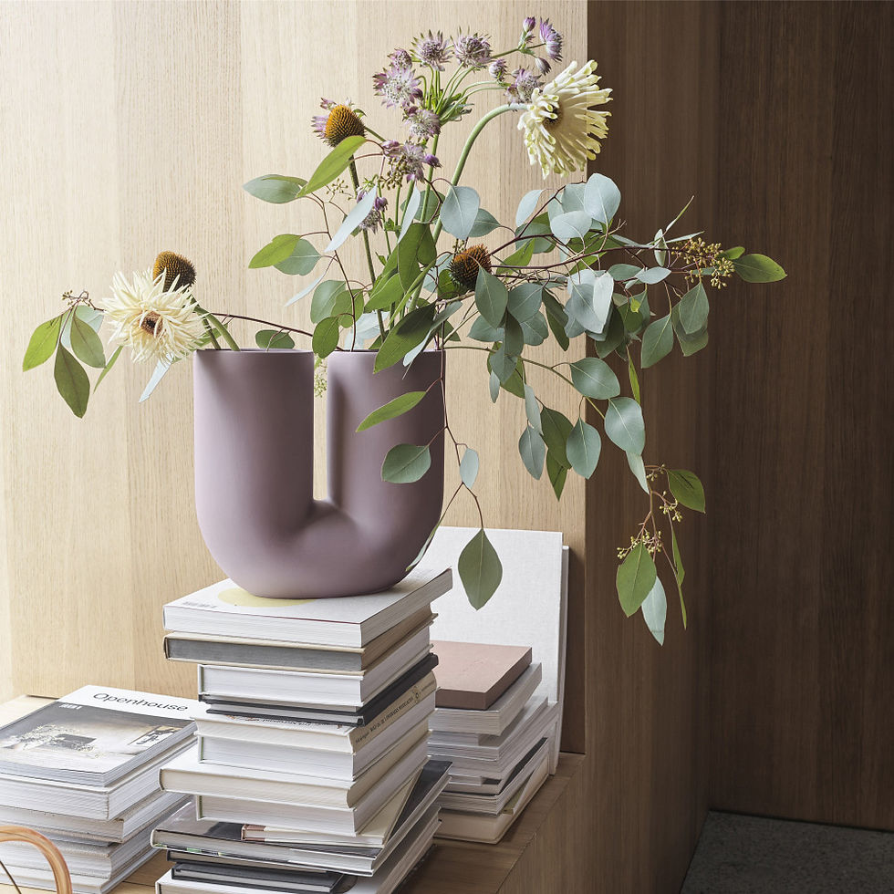 縮圖：Kink Vase 扭結花器