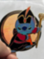 Thumbnail: Stitch Aladdin Pin