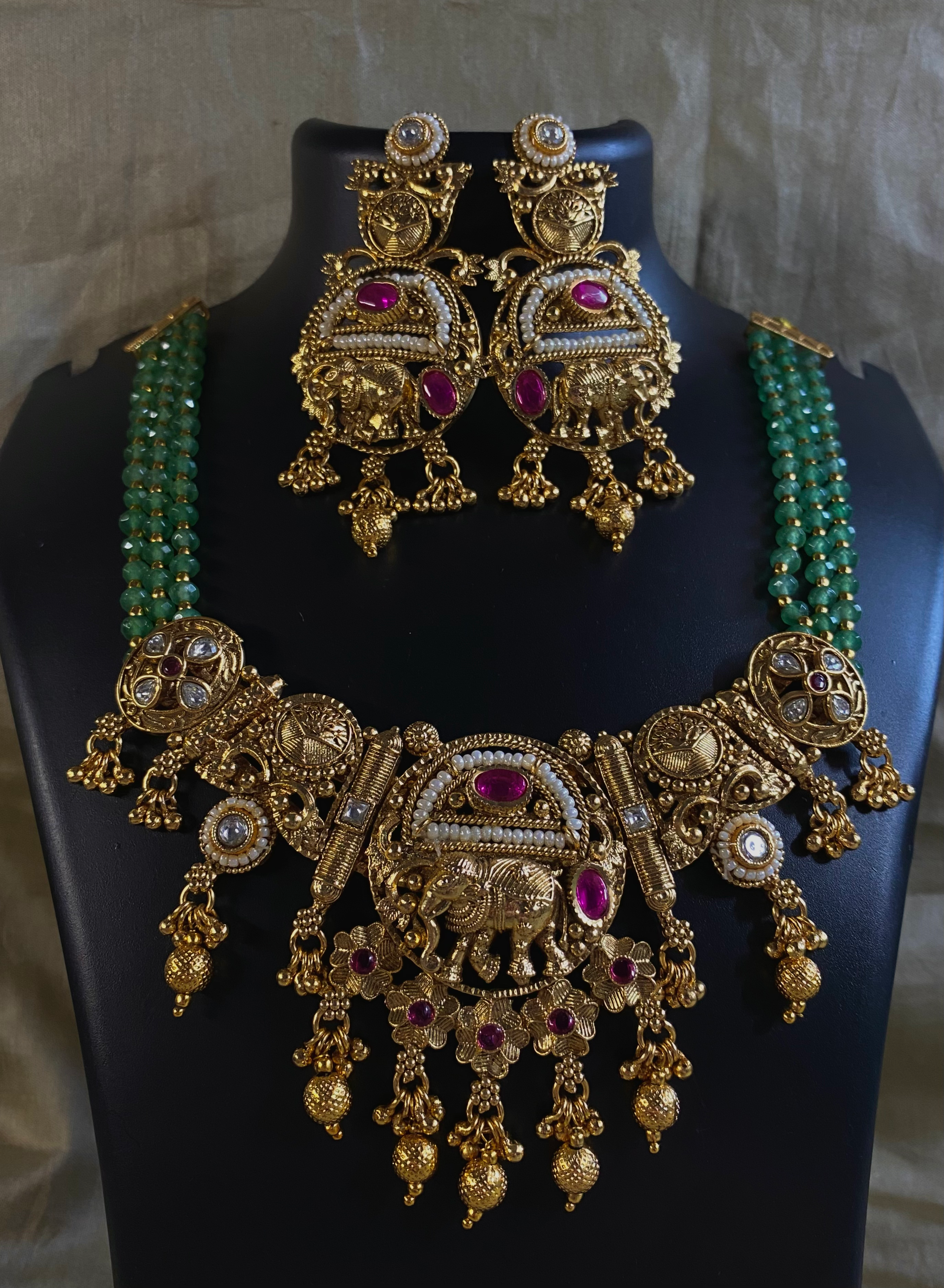 Ratna Necklace Set