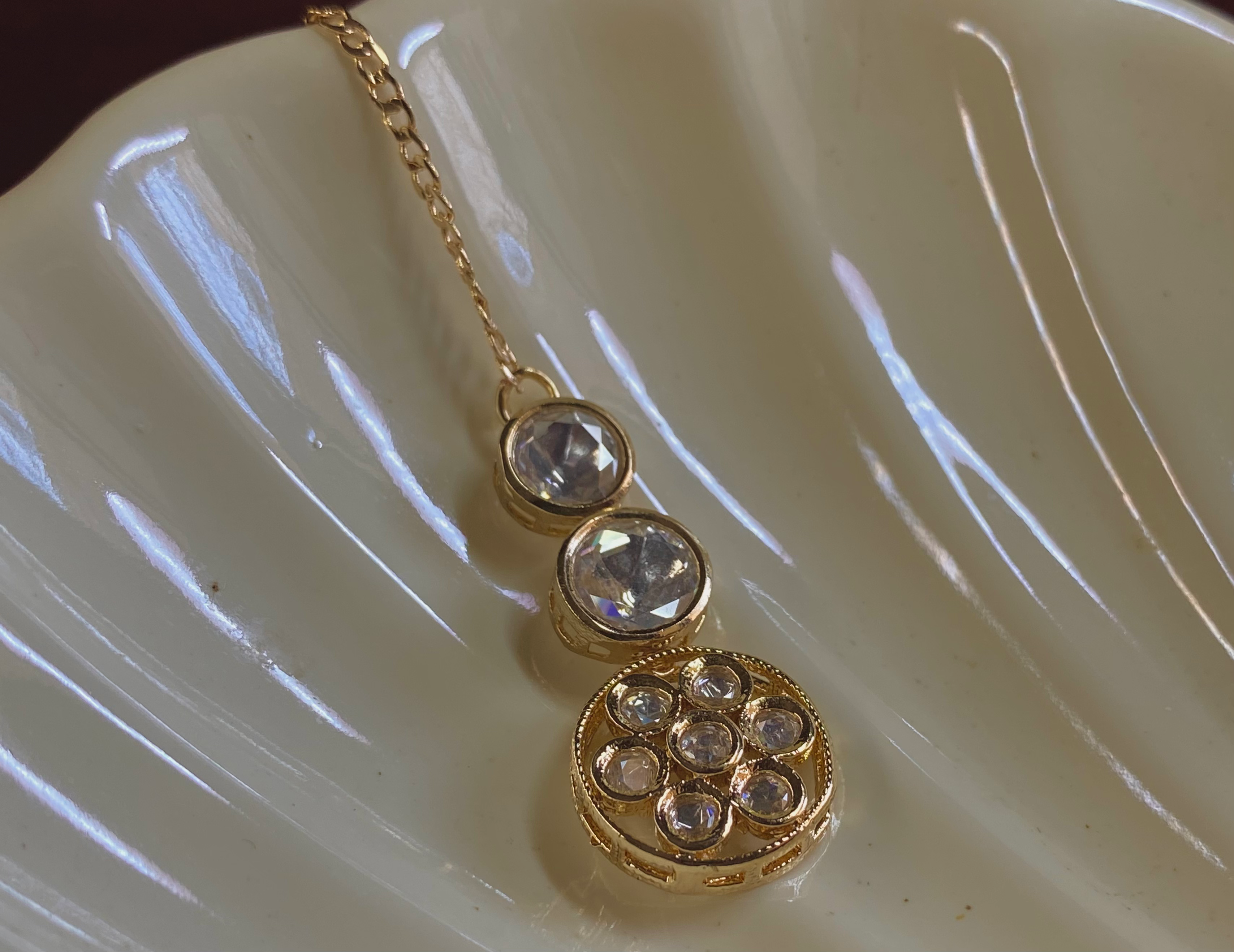 Petite Lotus Maang Teeka