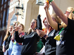 Cornhuskin': Gossip off the Cob