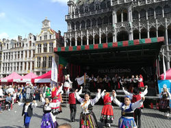 41758125_2211993229085336_15101373147544