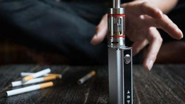 PT Solid Gold | Apakah Vape Benar-Benar Membantu Orang Berhenti Merokok?
