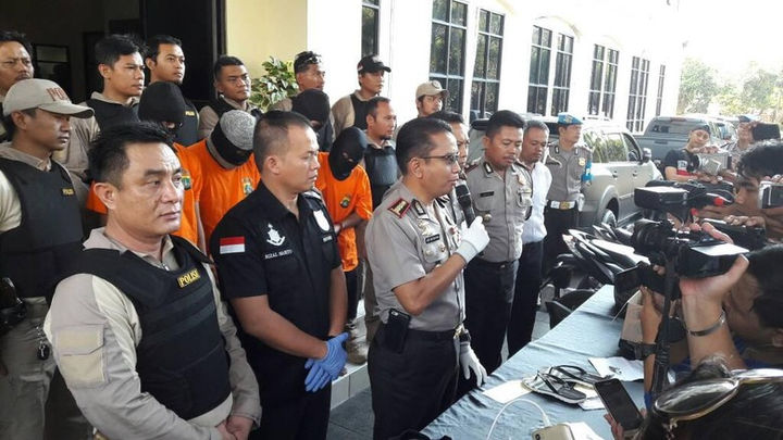 PT Solid Gold Berjangka | Polisi Tembak Mati Ketua Perampok Nasabah Bank Modus Gembos Ban