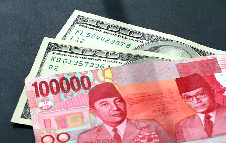 Solid Gold Berjangka | Rupiah Rabu Pagi Rebound ke Rp14.893/USD