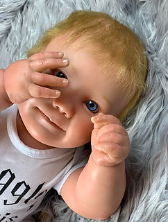 60944801_330192944338296_409473563289767