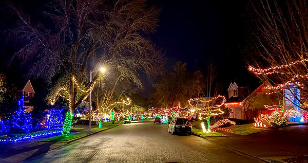Beaverton, OR neighborhood holiday lights