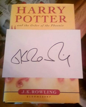 Fake JK Rowling signature paired wih a Harry Potter and the Order of the Phoenix being sold by ebay seller Gold124gnu. 