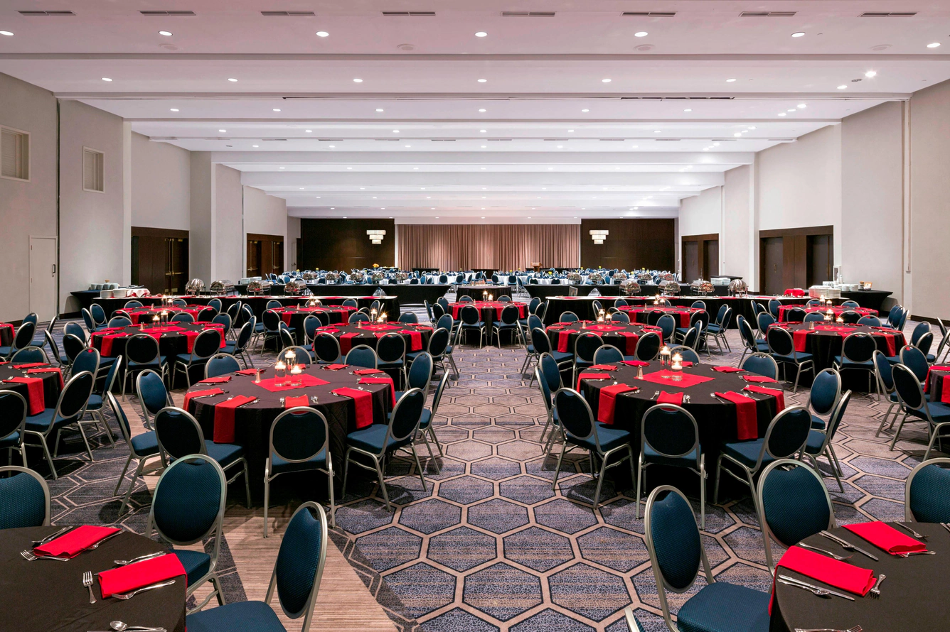Convention conference room setup for 400-plus attendees — MICE conference planning by Limin Professionals Luxury Concierge