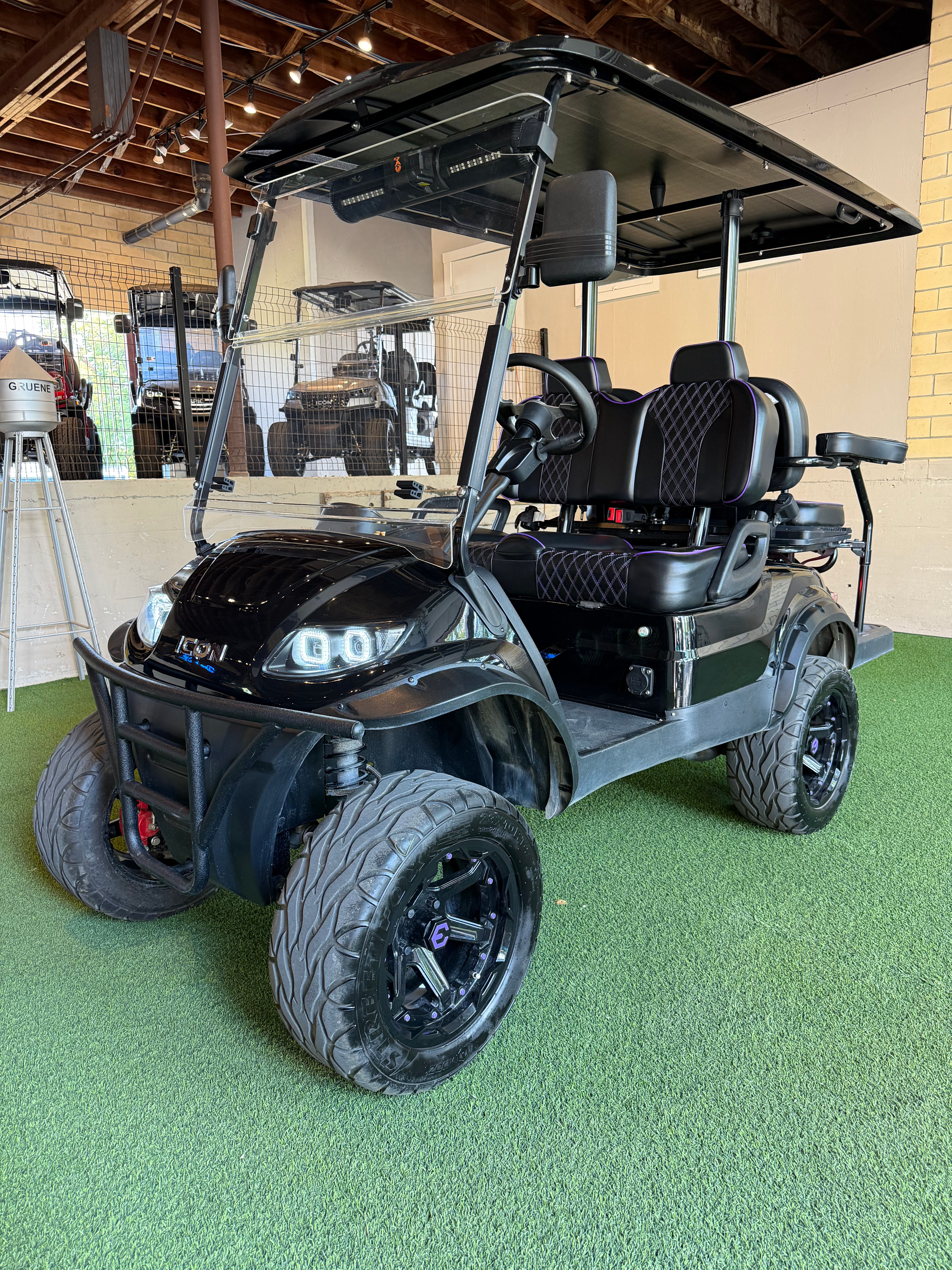 2022 Icon i40L 51V (Lithium)