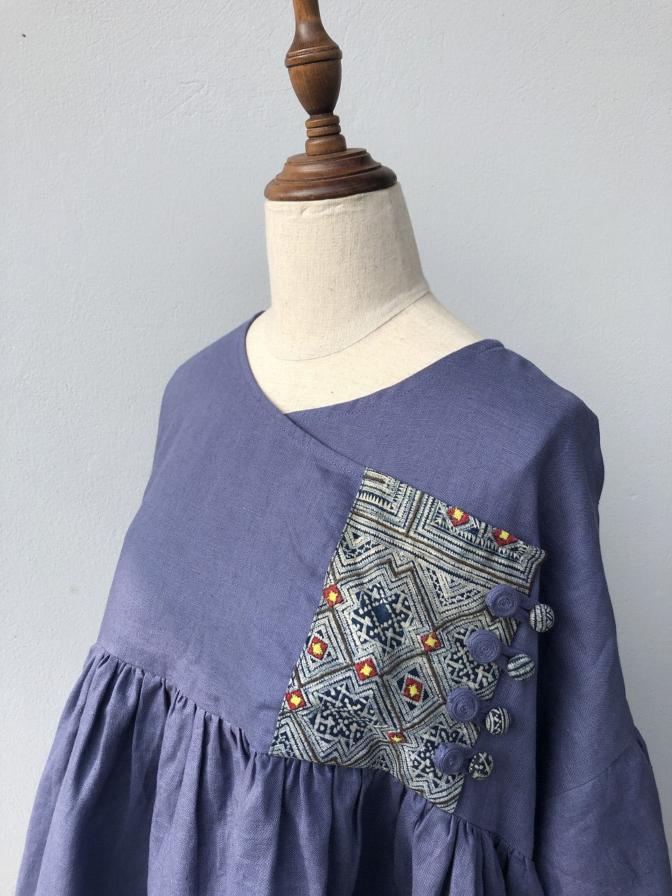 サムネイル： プルオーバー| モン族ろうけつ染 | A5