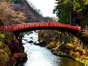 Oameni uniti ca simbol al depasirii dezbinarii sociale