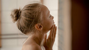 Cosmeticorexia: când anxietatea perfecțiunii începe încă din copilărie