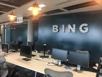 Office interior with custom lighting – commercial design by Nilo Construction