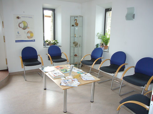 wartezimmer 3.JPG