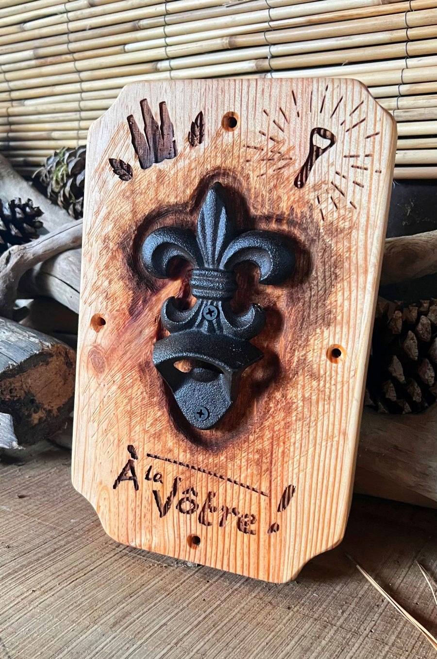 Miniature : Décapsuleur ouvre-bouteille mural artisanal en bois massif et fonte