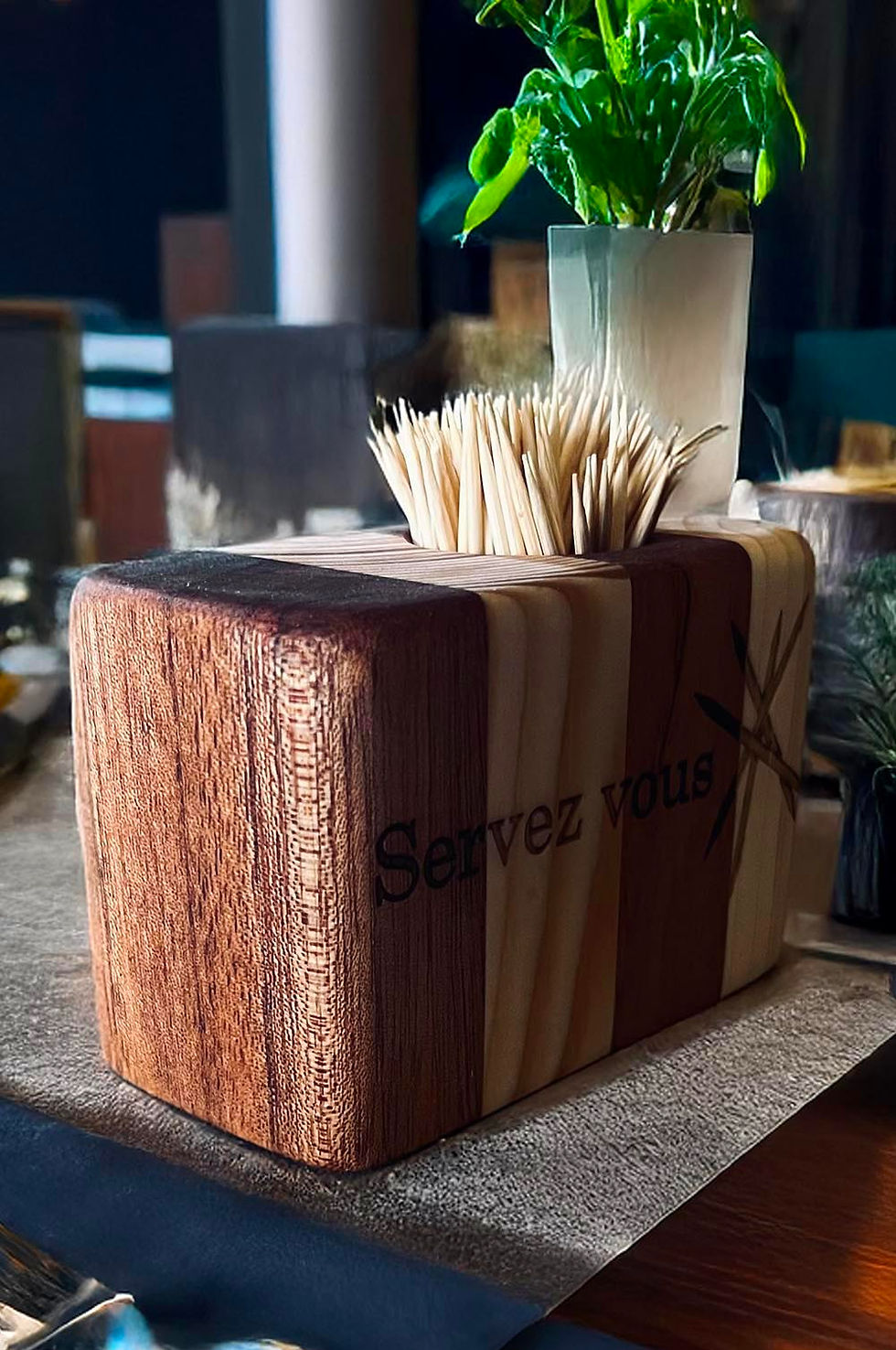Miniature : Porte Cure-Dents en Bois brut des Landes traité qualité alimentaire