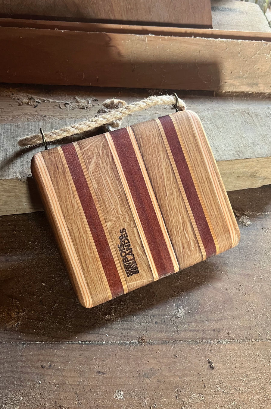 Miniature : Porte-manteau artisanal en bois massif des Landes avec duo de chats en fonte