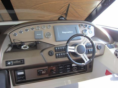 縮圖：Prestige 440 (2012)