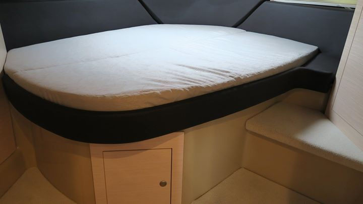 縮圖：Cranchi M38 HT (2014)