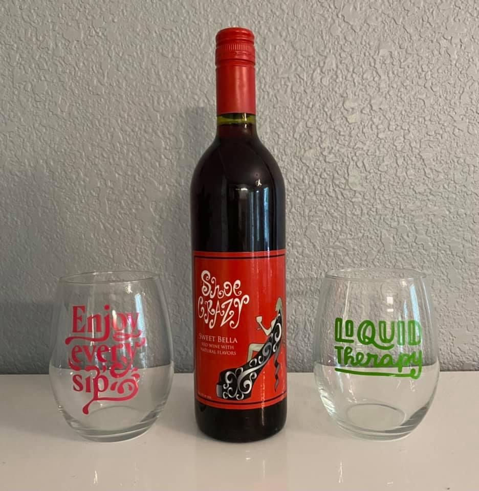 Personalized 20.5 oz. Simple Stemless Glass Wine Glasses