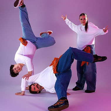 Hip Hop (Breaking the Frame)-L_edited.jp