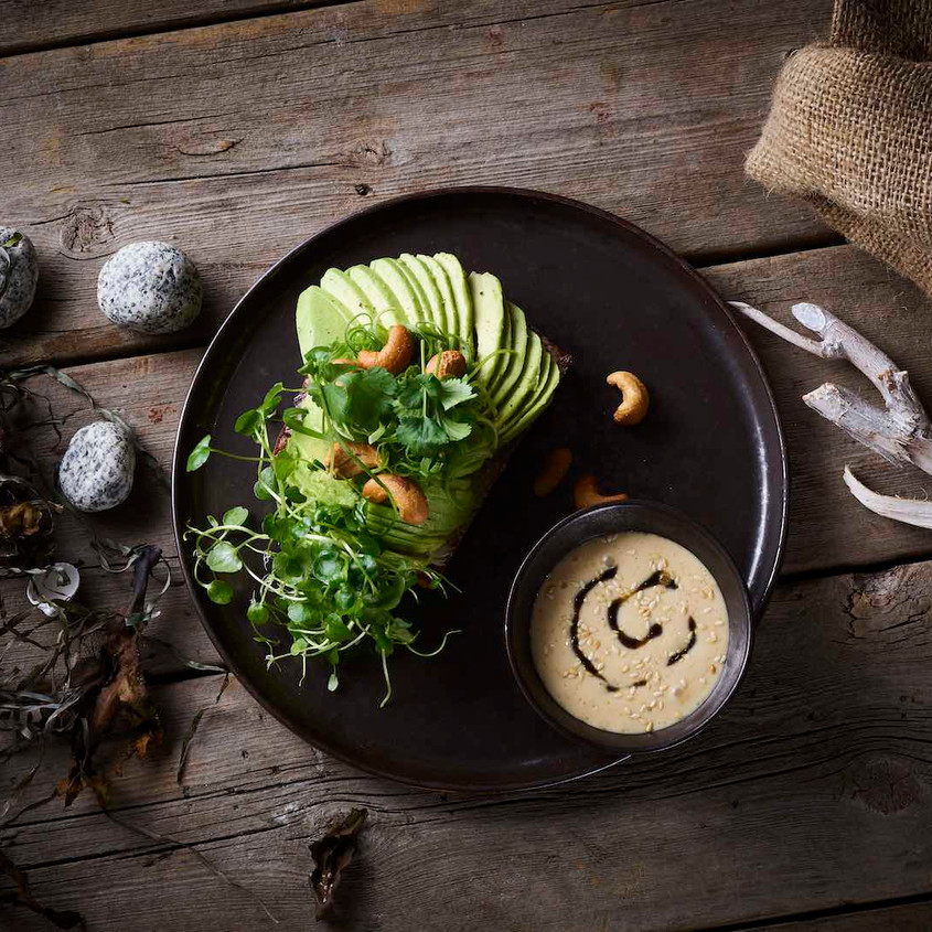 Avokado med soya sesam ingefær & brøndkarse
Avocado with soya sesame ginger & watercress