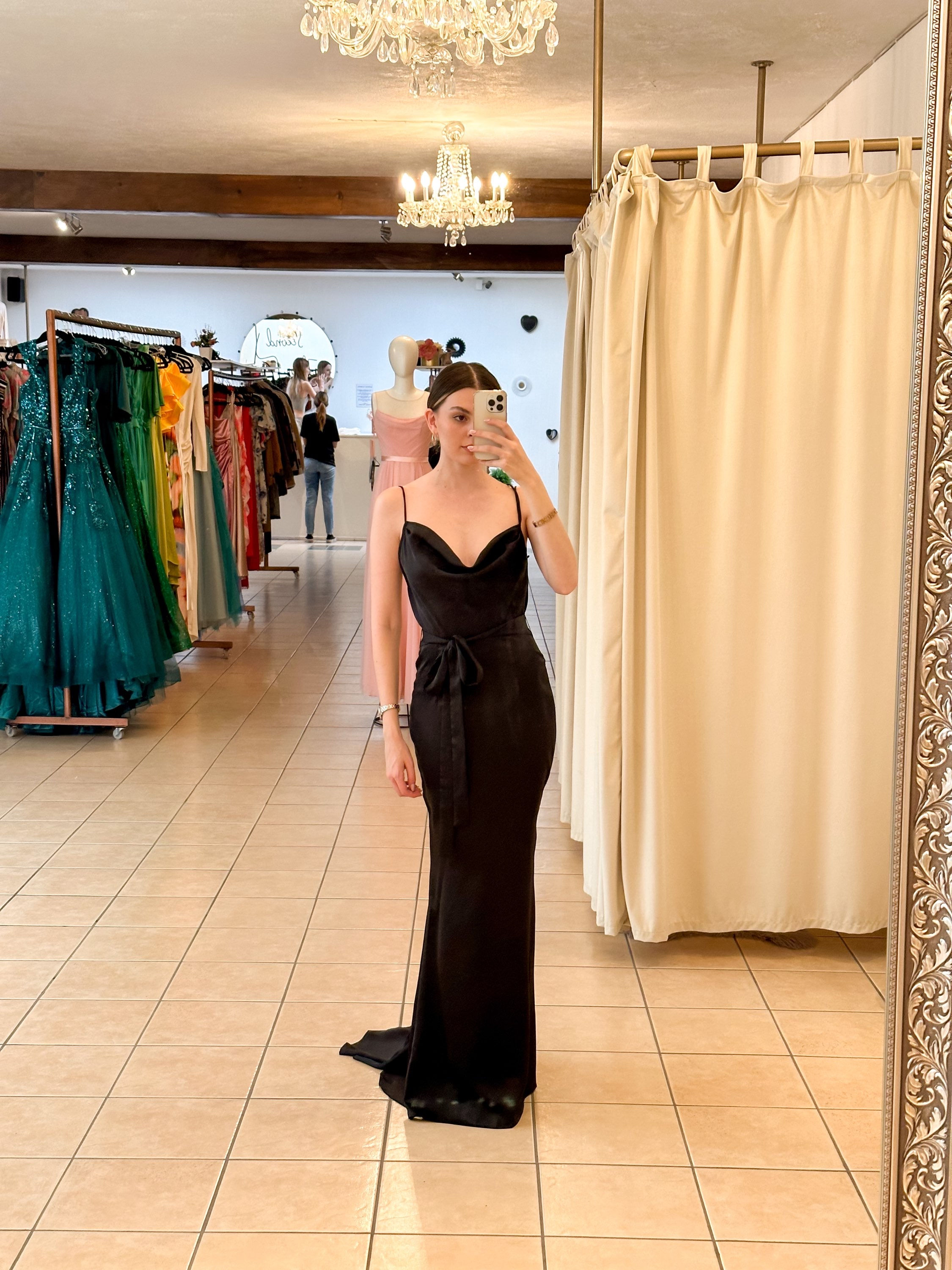 Elegant Slip Blackless