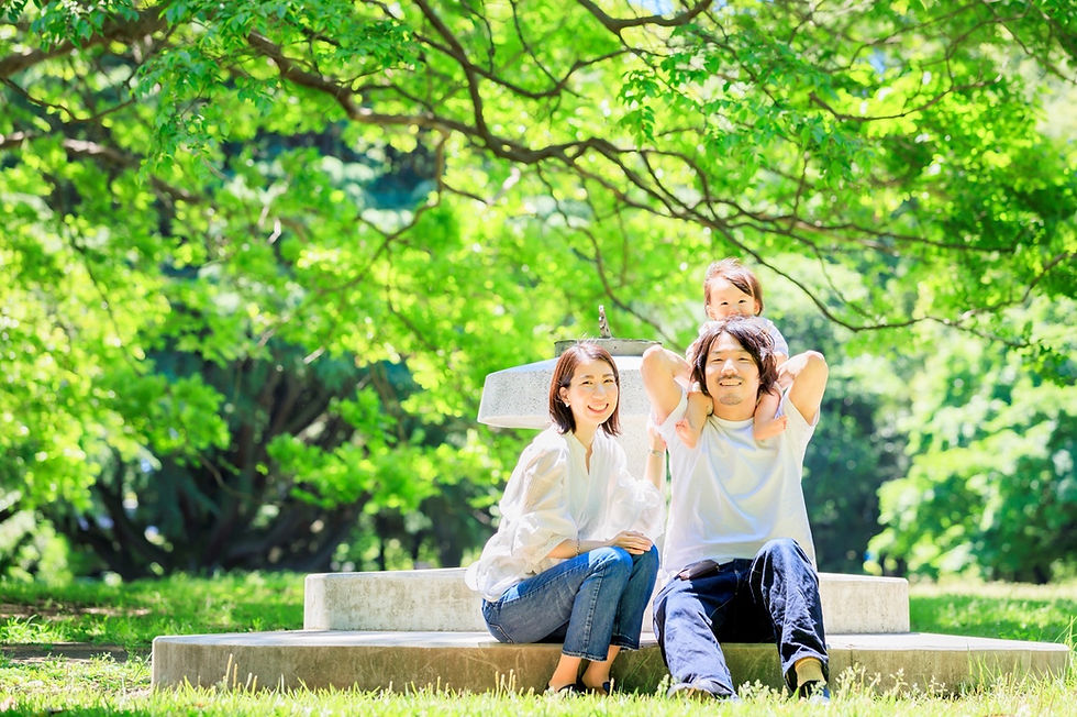 パティシエ、トラック運転手を経てダンサー、振付師になりプロカメラマン、デザイナーとして活動中。ウェディングや前撮り、家族写真、七五三、マタニティフォトなど記念日の撮影から、ダンスの発表会や舞台撮影、プロフィール写真、アー写、作品撮りまで人物撮影が得意。東京、横浜を中心に関東一円から全国どこへでも出張撮影をしています。 Photographer TETSUYA HANEDA カメラマン羽田哲也 神奈川県横浜市在住 出張撮影、出張カメラマン、お宮参り