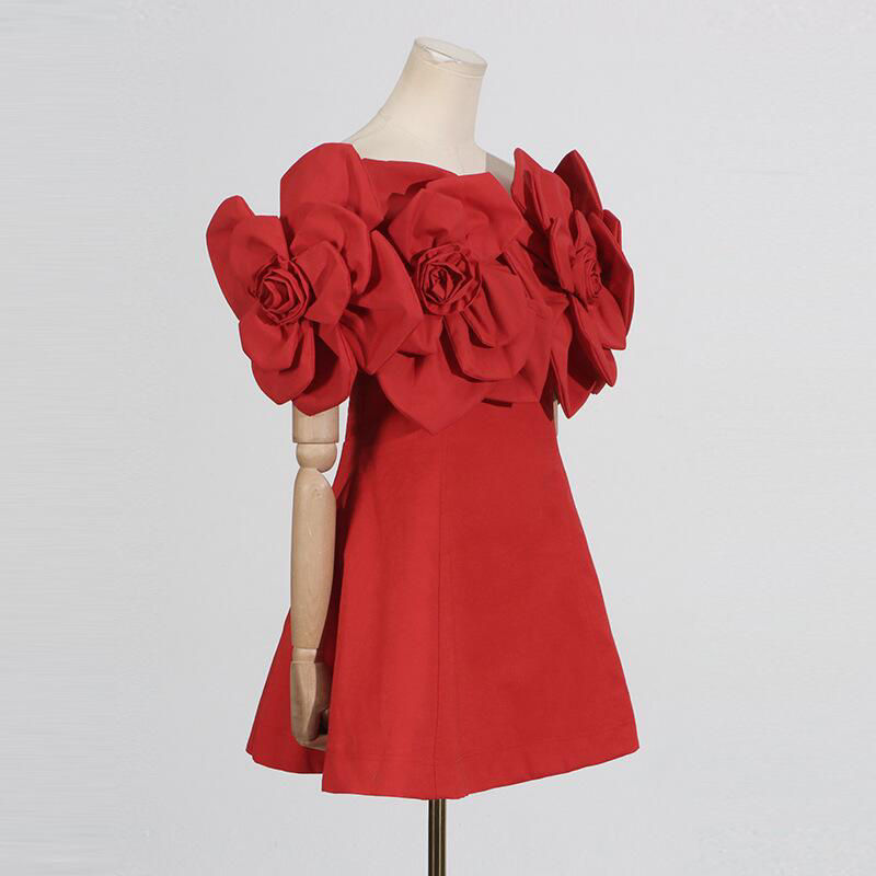 Миниатюра: Dress