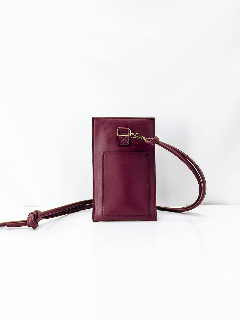 Miniature : Pochette téléphone Lubay Grape Skin vin, vue de dos, montrant la poche arrière pour cartes.