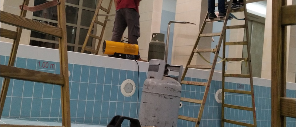 Натяжной потолок в бассейне Герцлии