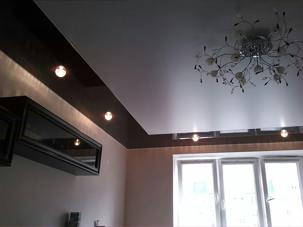 תקרה מתוחה בגימור פנינה\סאטן