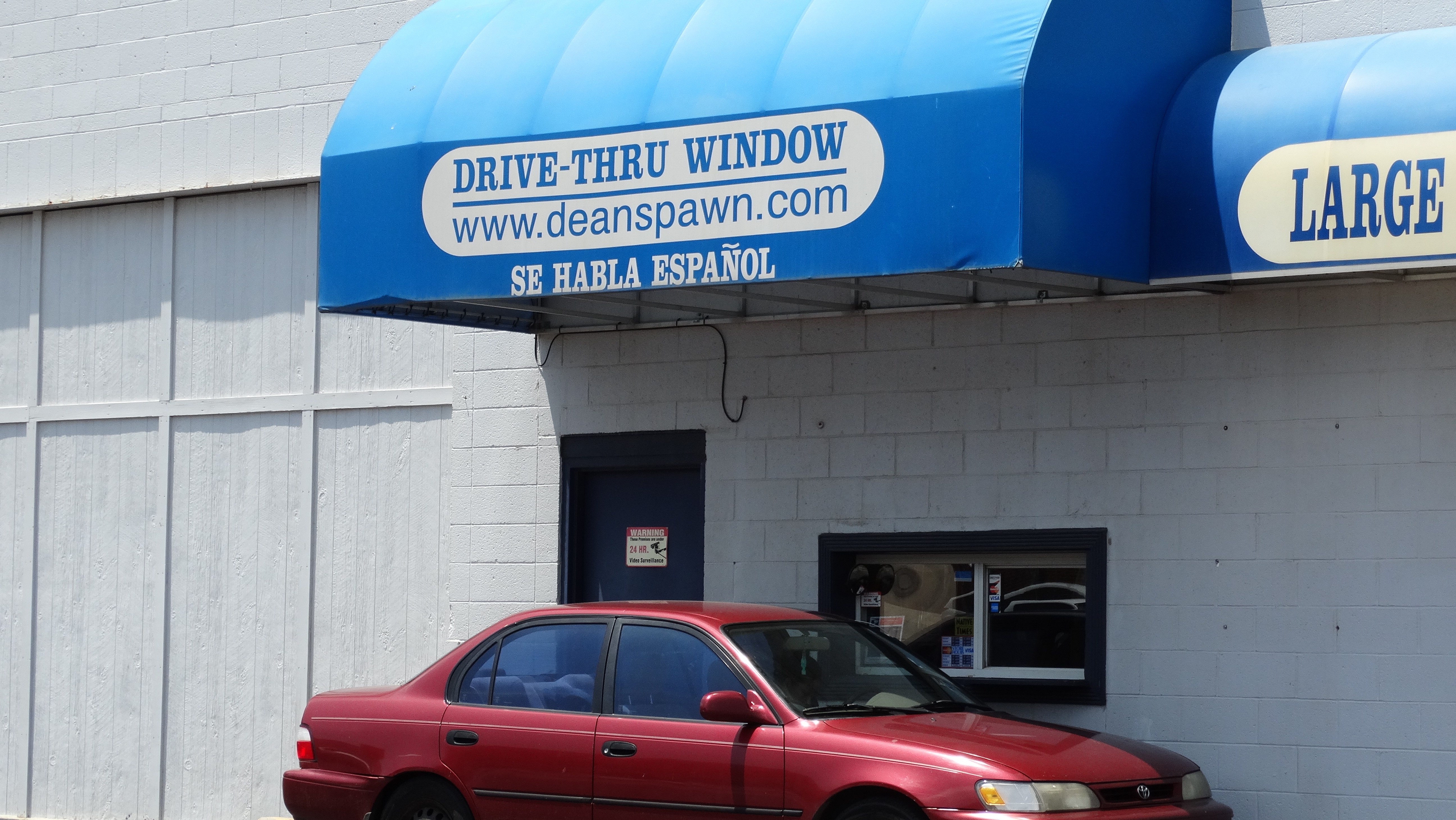 GALLERY United States Dean's DriveThru Pawn Shop