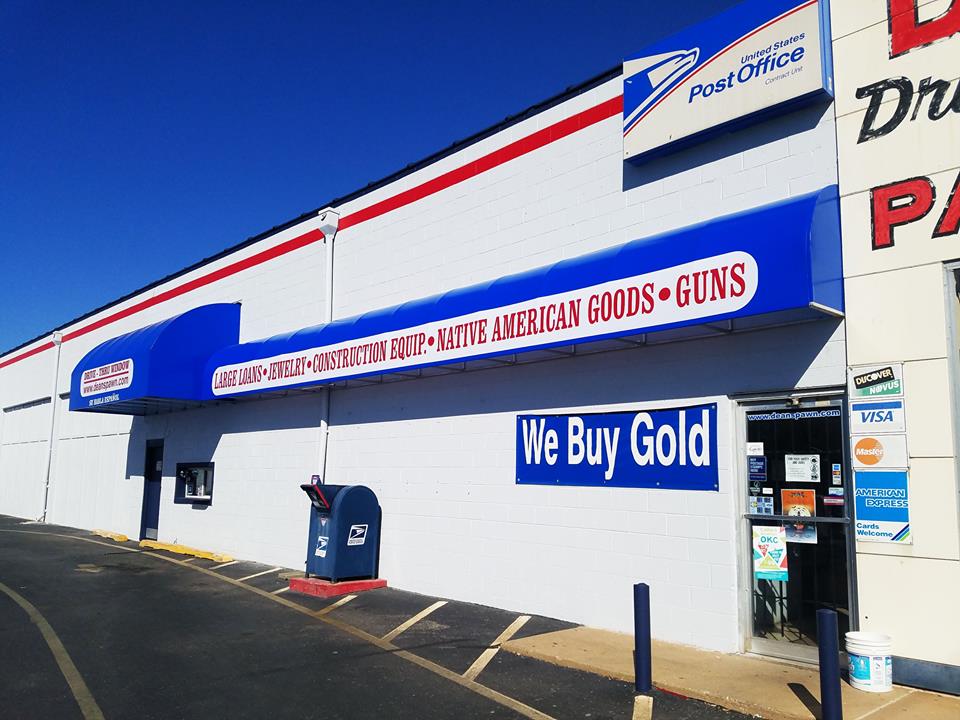 GALLERY United States Dean's DriveThru Pawn Shop