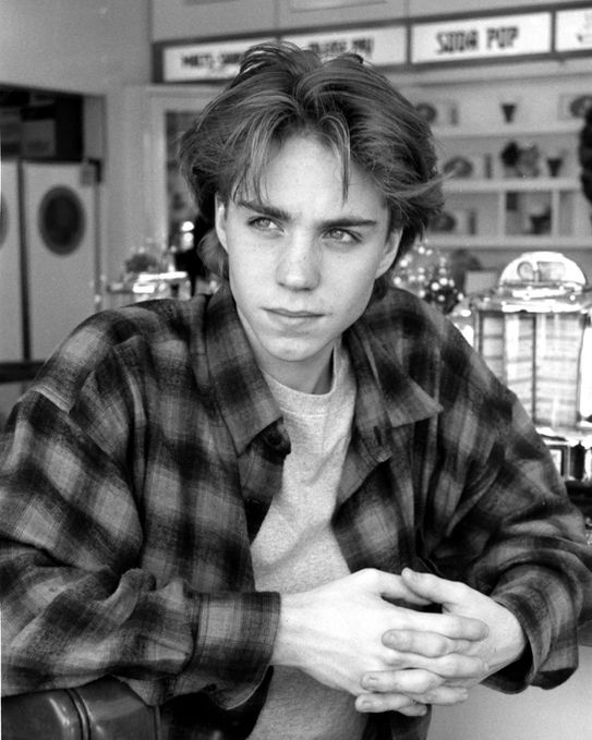 Jonathan Brandis Was One Of The Biggest Heart Throbs