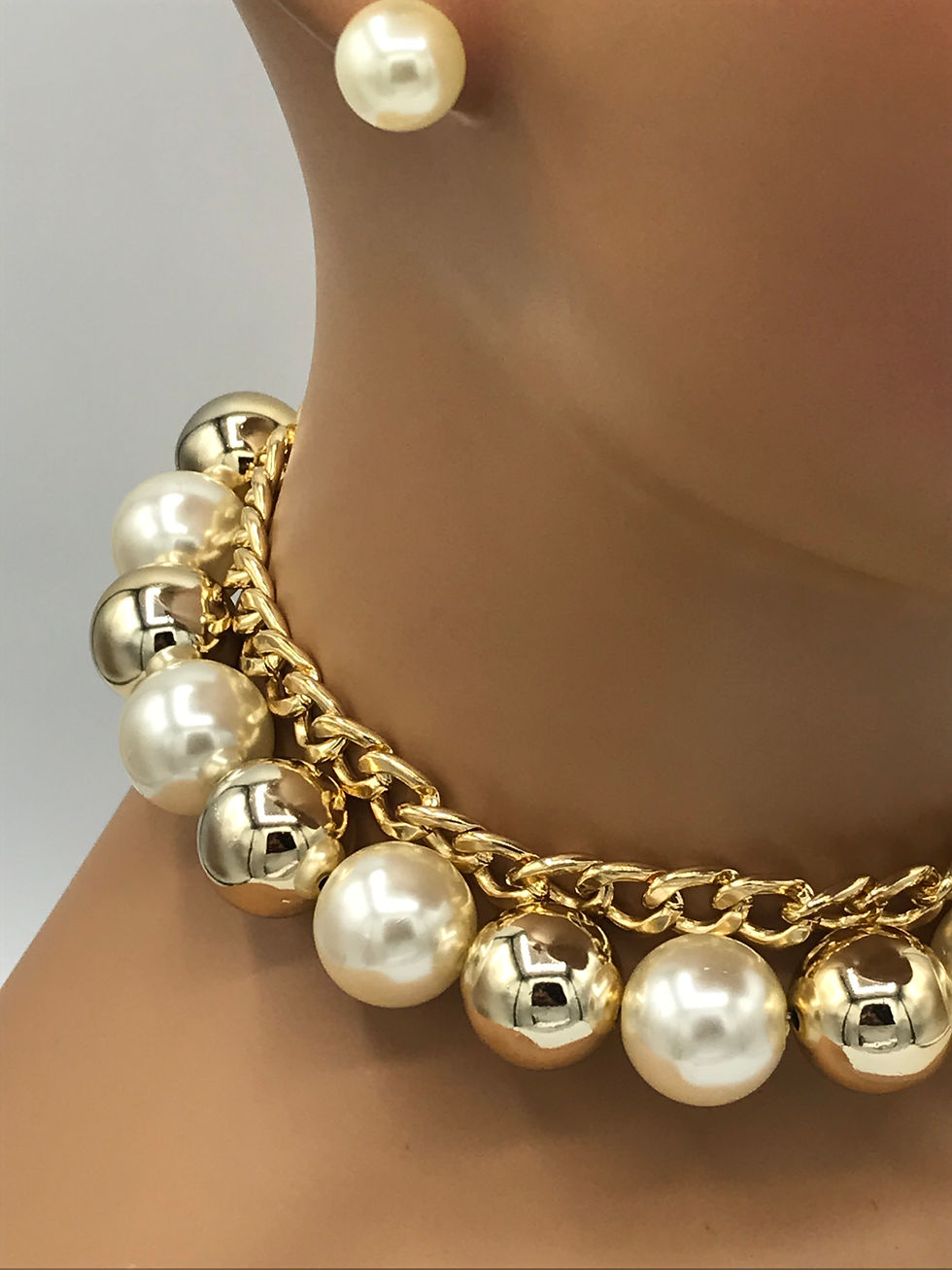 Thumbnail: "Chunky Pearl" Necklace Set