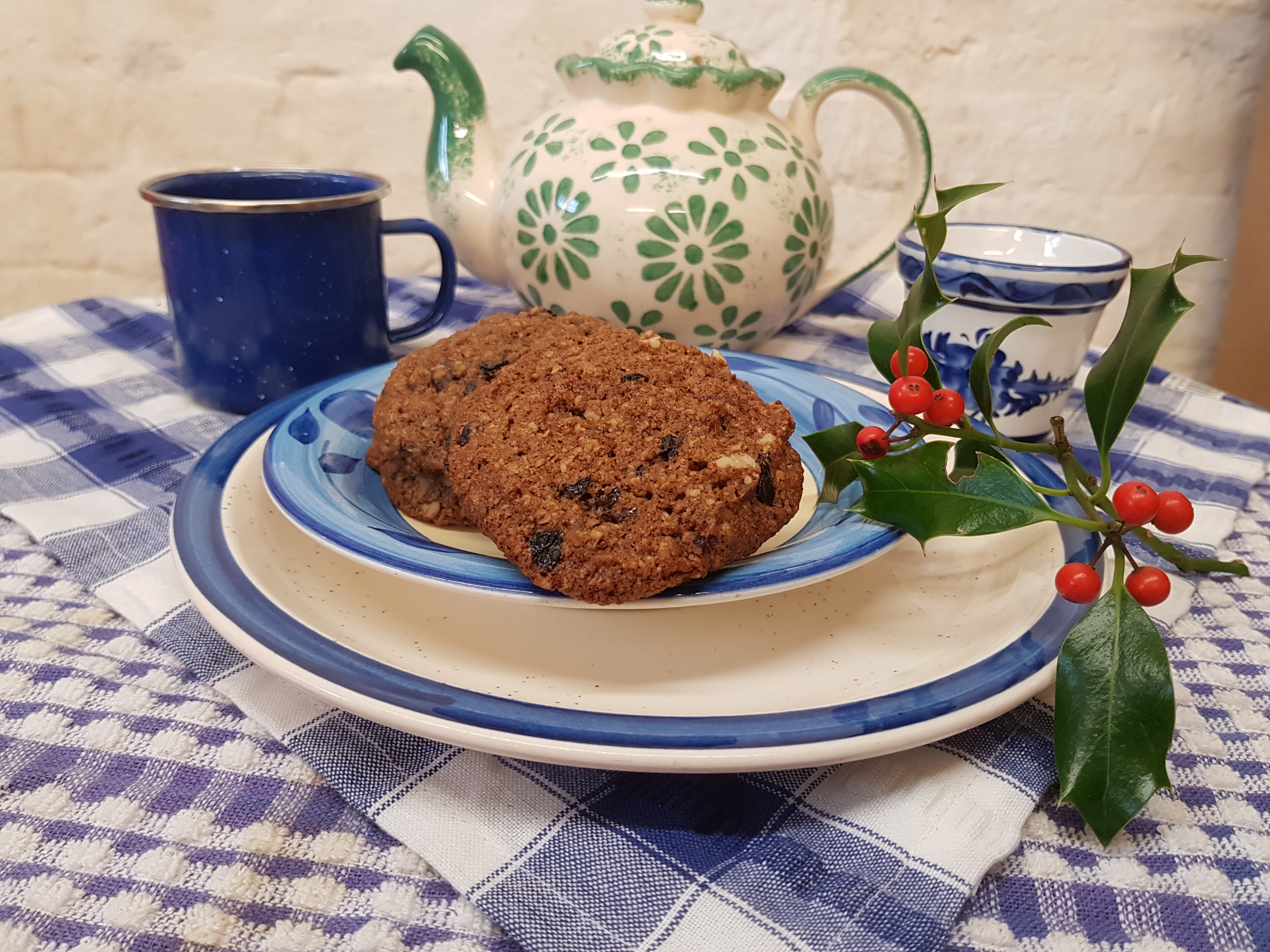 Organic Raisin and Walnut Cookies