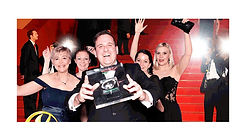 Kobold Björn mit Preis auf dem Ball der Besten