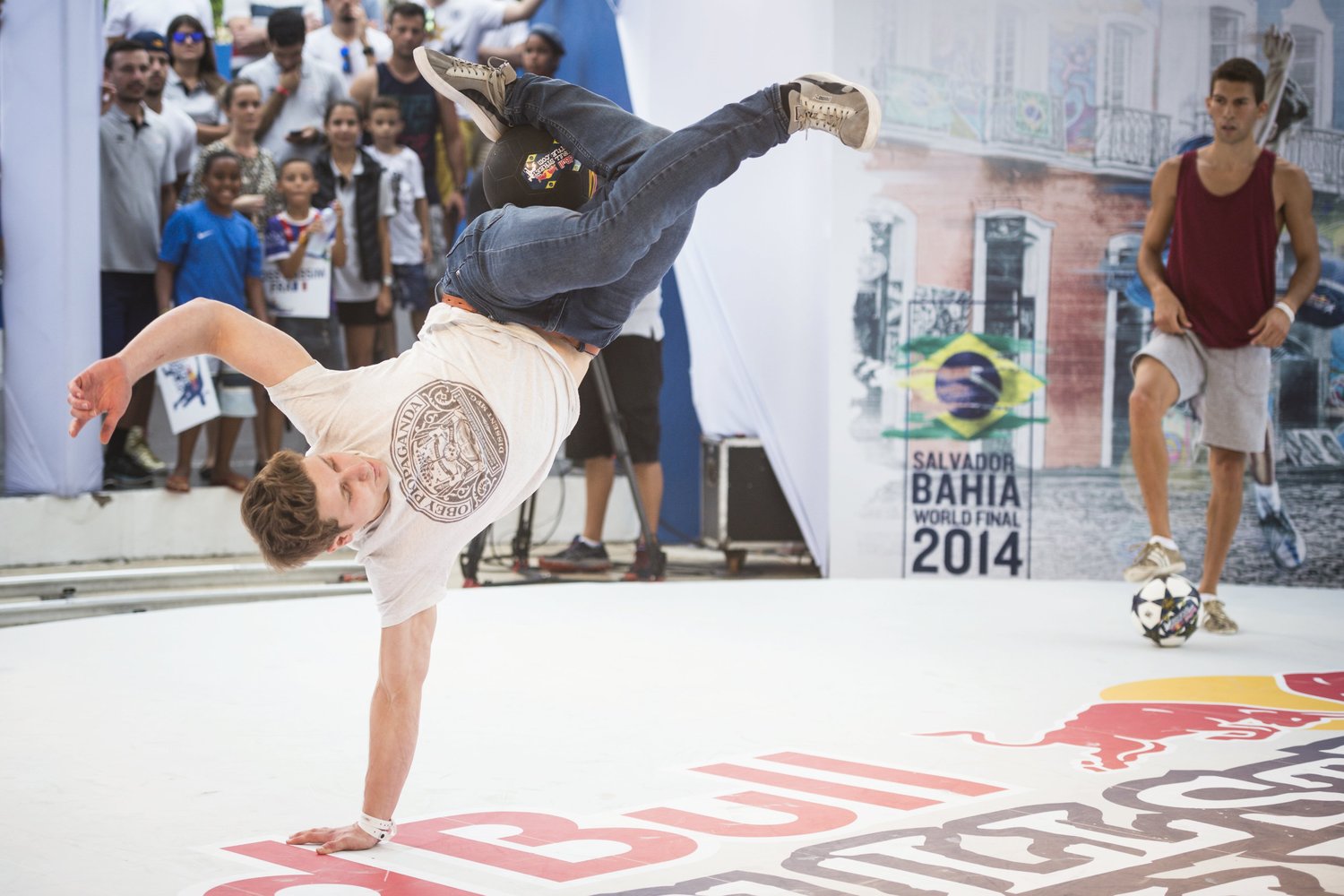 Floor move at the World Finals in Salvador, Brazil