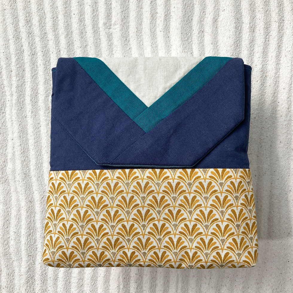 Miniature : Petite pochette "kimono" avec bouton pression